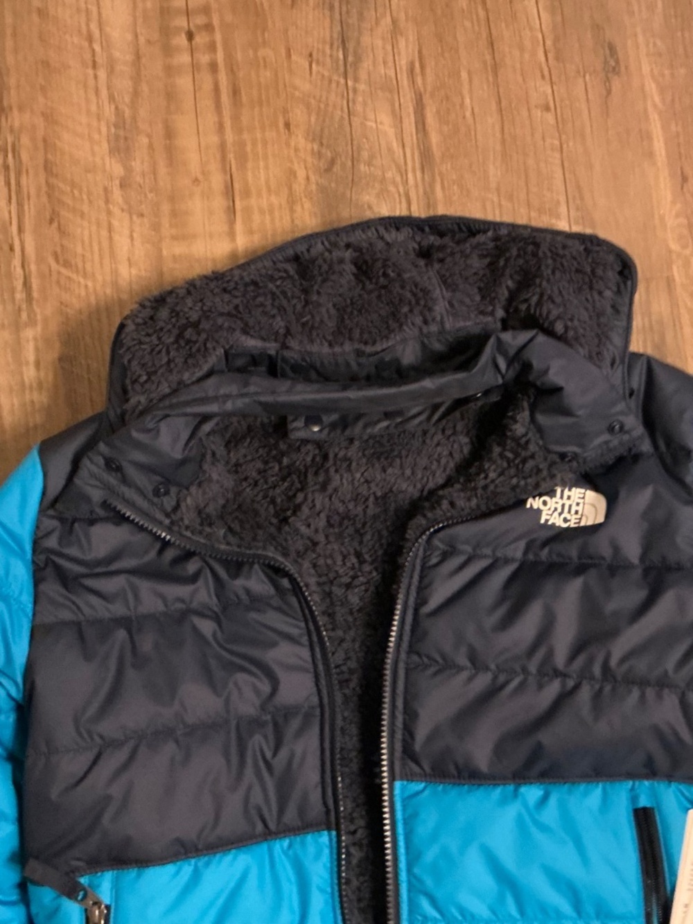 The North Face Boys' Reversible Mount Full-Zip Hooded Jacket, size L ( boy) - Picture 3 of 5